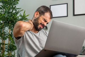 5 effective tips to relieve shoulder pain and strengthen them